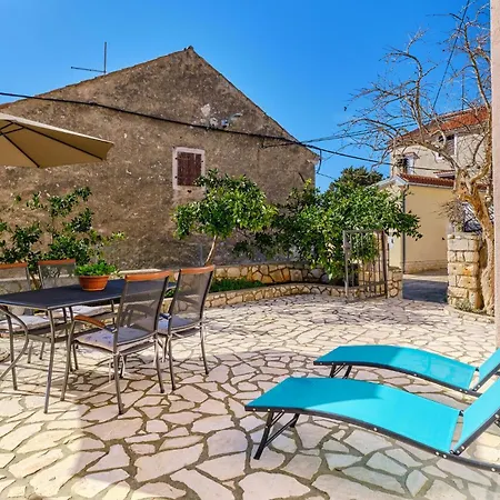 Pet Friendly In With Wifi Apartment