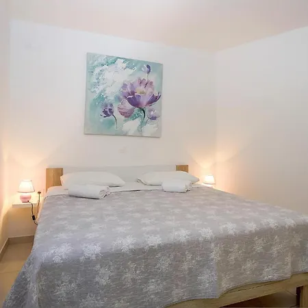Pet Friendly In With Wifi Apartment Cunski