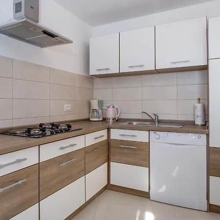 Appartamento Beautiful Apartment In Cunski Čunski